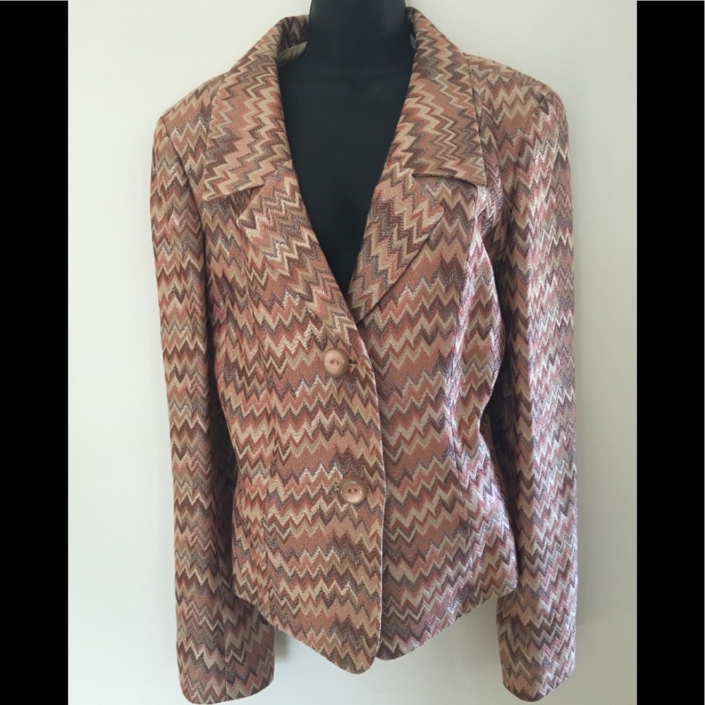 DANA BUCHNAN METALIC CHEVRON DAGGER COLLAR JACKET.